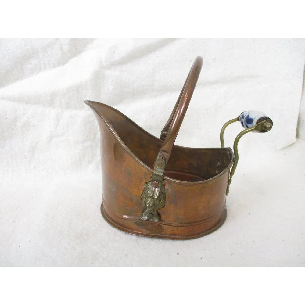 Dutch Copperware Fireplace Ash Coal Scuttle‎ Bucket Delft Handle Lion delft blue
